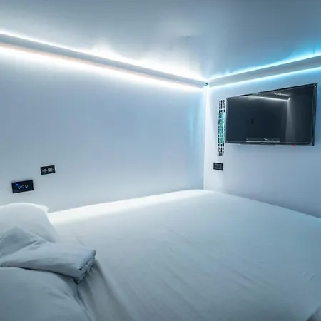 Guest house Capsulas 24 *